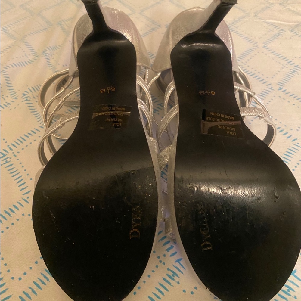 Sandals - Picture 6 of 6
